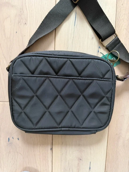 *NWT* Barbour Quilted Crossbody - Picture 4 of 5